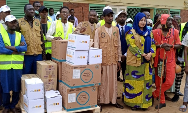 Don des produits pharmaceutiques aux réfugiés soudanais